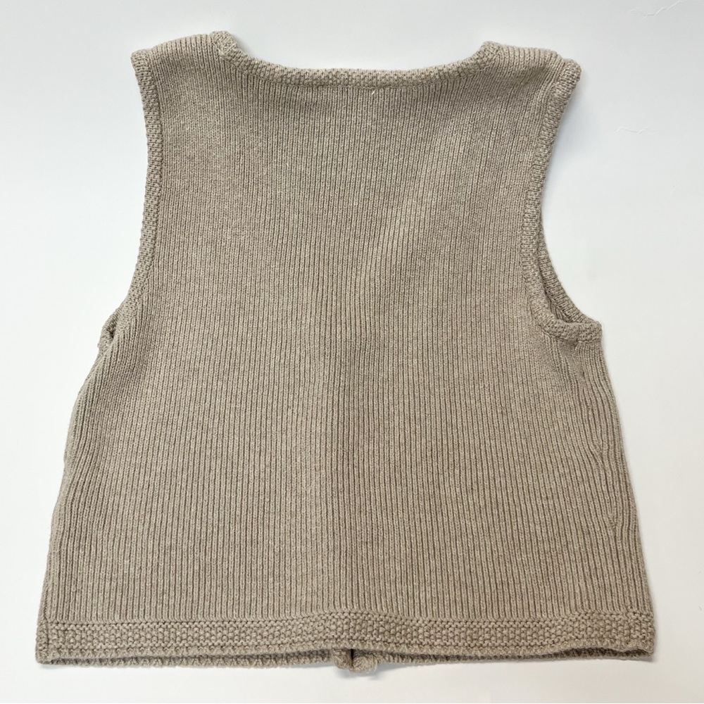 Abercrombie & Fitch Beige V-Neck Sweater Vest - Picture 2 of 4